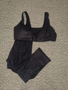 Offline metallic black workout set